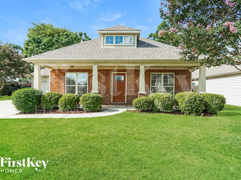 236 Stonecreek Pl — Photo 1