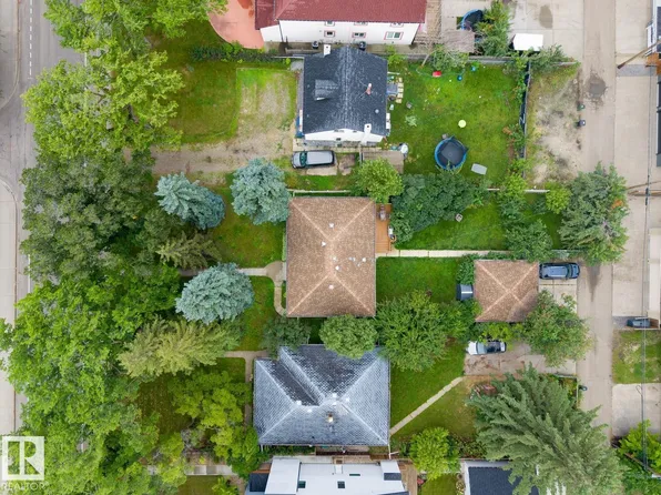 8932 116th St NW, Edmonton, AB T6G 1P8