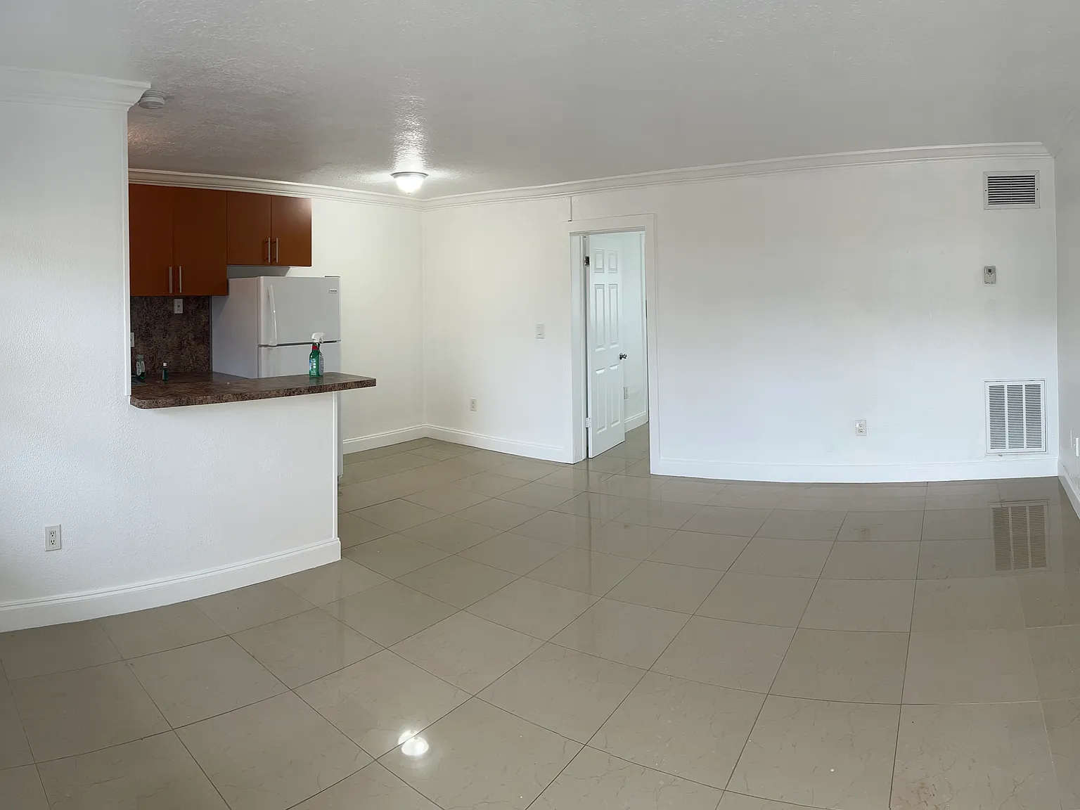 1 bed, 600 sqft, $1,800 — Photo 1