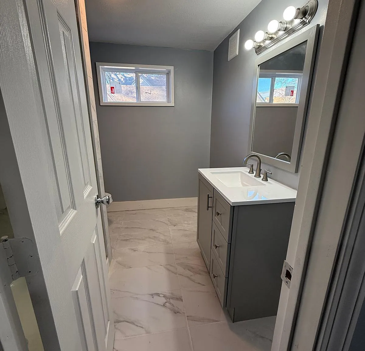 3 bed, 3500 sqft, $3,450 — Photo 2