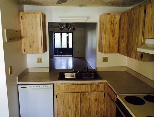 4th image of 103 Edgewood Ct