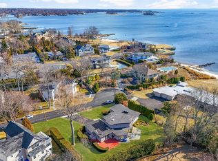 1035 Nautilus Ln, Mamaroneck, NY 10543