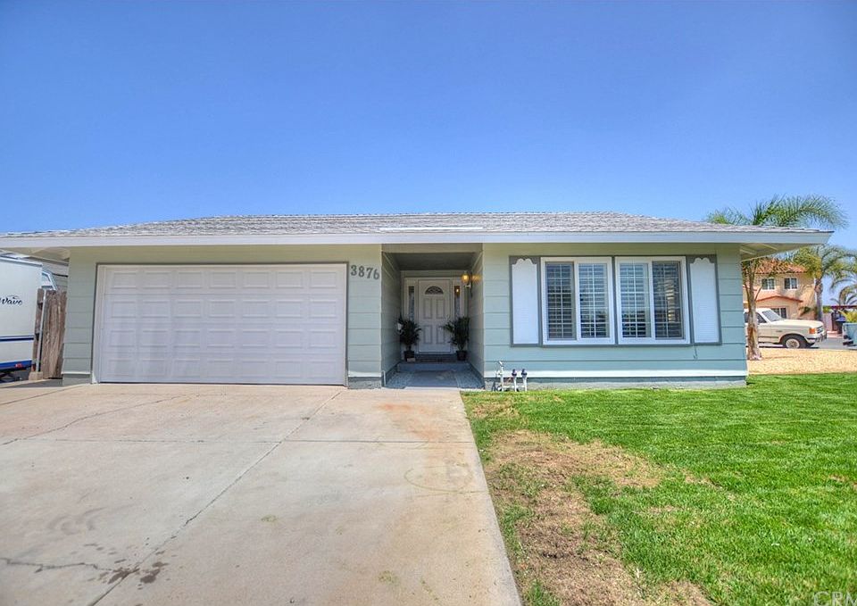 1st image of 3876 Gatty St