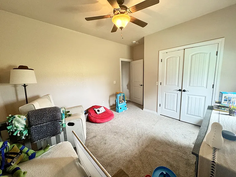 708 Cougar Ln — Photo 23