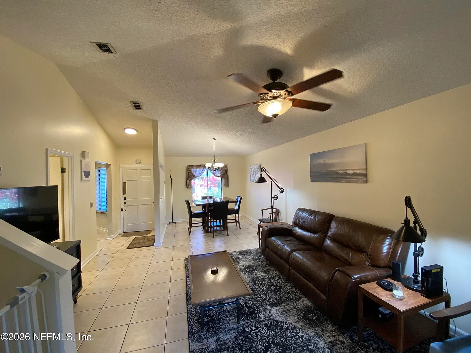 3 bed, 2.5 bath, 1481 sqft, $2,000 — Photo 3
