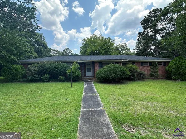 501 Pinecrest Dr, Warner Robins, GA 31093