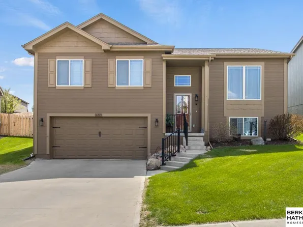 14205 Iowa St, Omaha, NE 68142