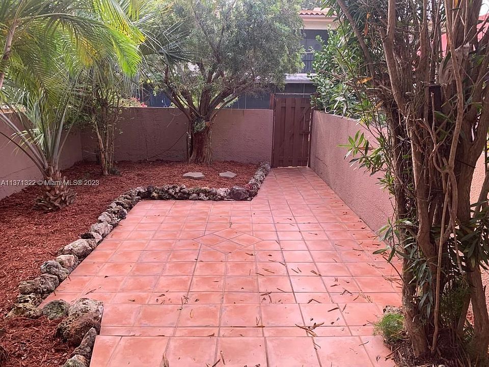 1st image of 14153 Kendale Lakes Cir #14153