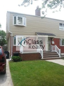 15230 10th Ave, Whitestone, NY, 11357
