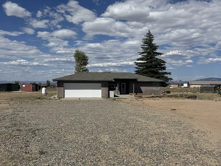 1895 S Yellow Brick Rd — Photo 1
