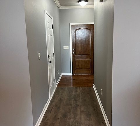 5th image of 1035 Pine Valley Dr