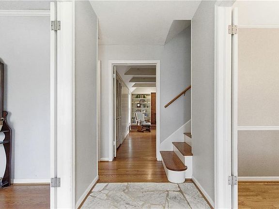 5th image of 5617 W 86th Ter