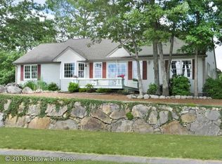 11 Evergreen Ct, South Kingstown, RI 02879