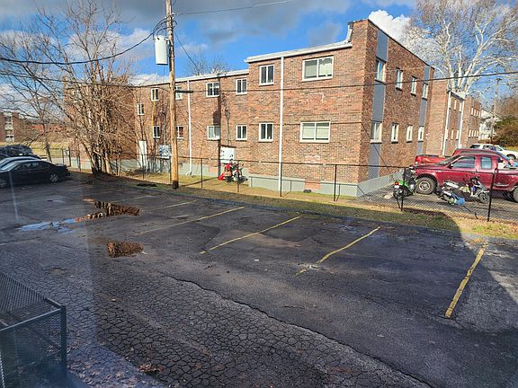 2nd image of 3821 Itaska St APT 10