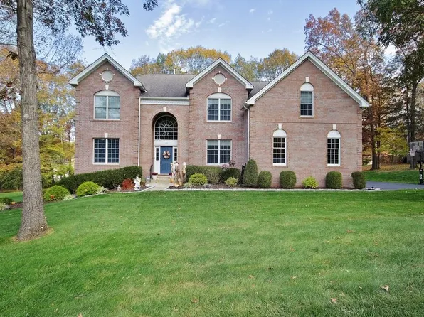 161 Creekside Road, Hopewell Junction, NY 12533