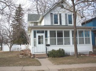 628 10th St W, Winona, MN 55987