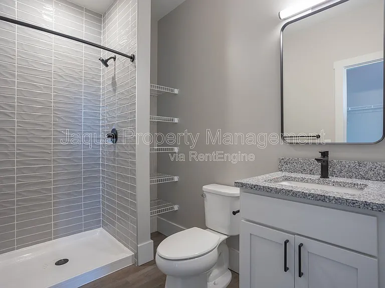 231 N Rose St #203 — Photo 4