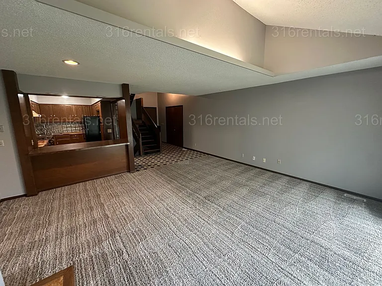 866 N Nims Ave — Photo 6
