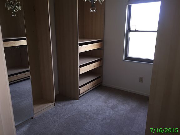 4th image of 398 E Lincoln Trail Blvd