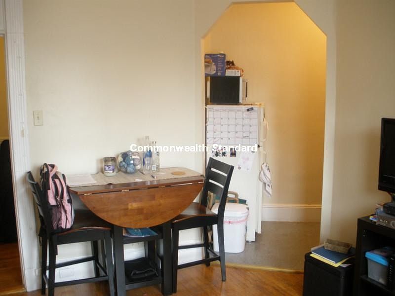 2nd image of 38 Hemenway St APT 21C