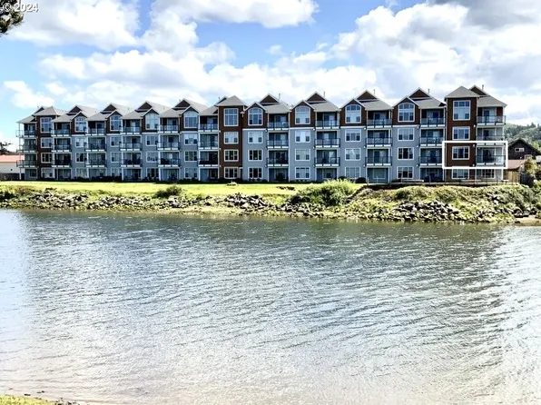 1000 N Holladay Dr Unit 201, Seaside, OR 97138