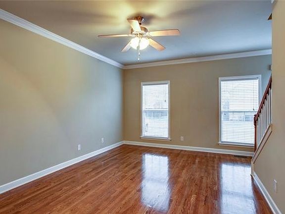 5th image of 3043 Newport Valley Cir