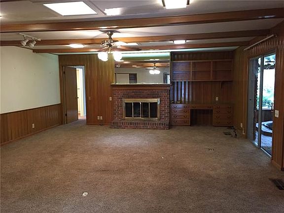 2nd image of 1210 Hilltop Dr
