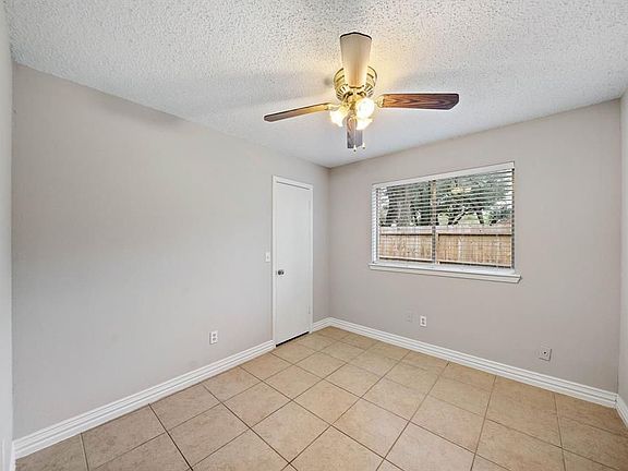 5th image of 1510 Park Wind Dr