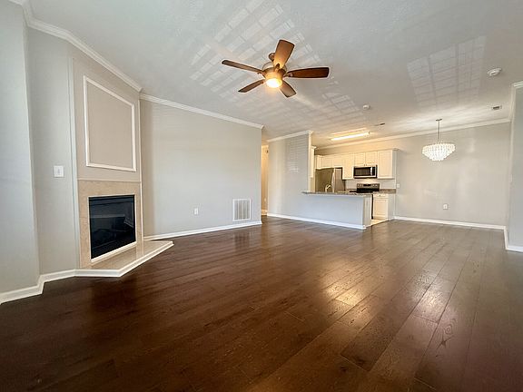 3rd image of 3109 Wisteria Ln Unit 103