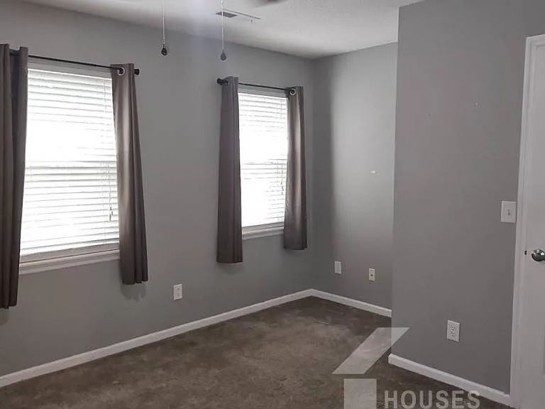 553 Memorial Drive Ext #X — Photo 8