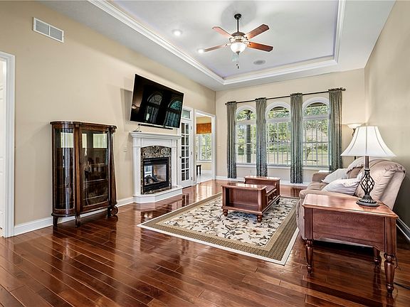 5th image of 126 Lipinwood Dr