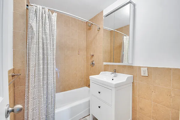 Rented by Compass | media 8