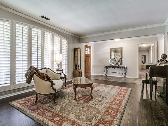 5th image of 7910 Hillfawn Cir