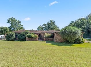 431 S Cambridge St, Ninety Six, SC 29666