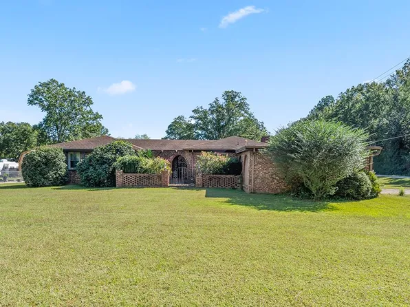 431 S Cambridge St, Ninety Six, SC 29666