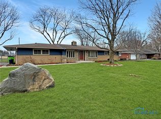 2570 Courtly Rd, Fostoria, OH 44830