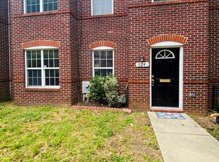 824 10th St NE, Washington, DC 20002