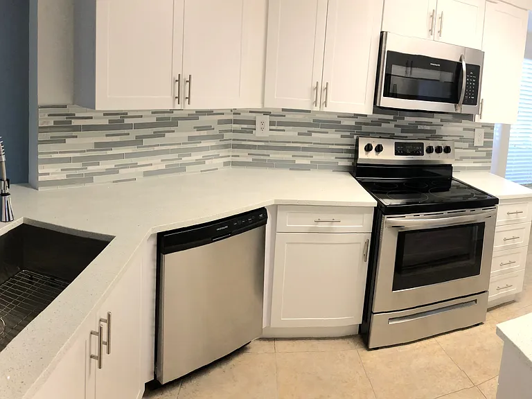 Boca Arbor Club Apartments — Photo 76