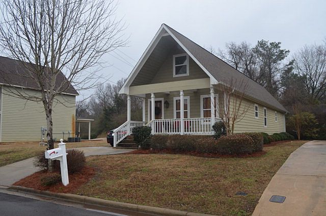 1st image of 106 Edgewood Blvd