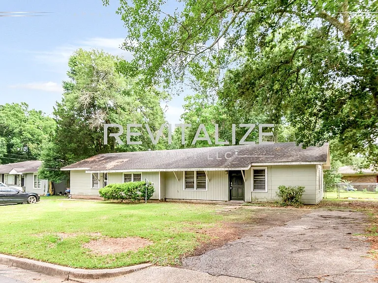 1815 Ogburn Avenue (Duplex) — Photo 24