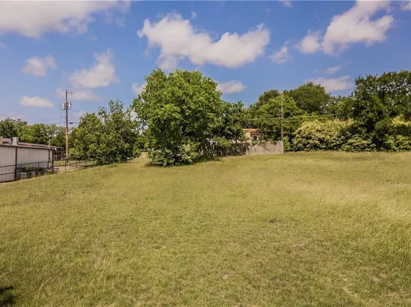 6131 Blunter St, Dallas, TX 75241