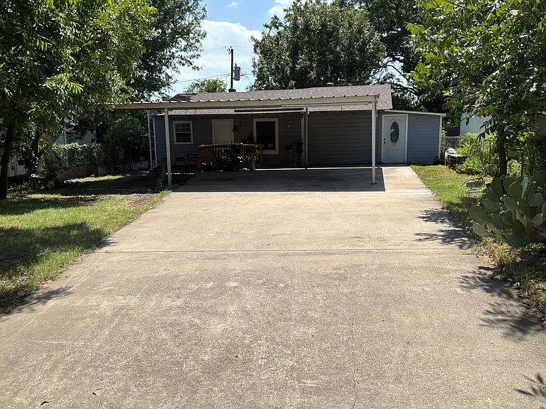 3708 S Jones St — Photo 1