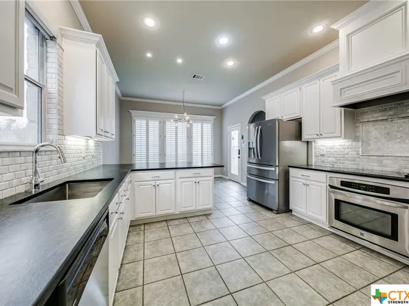 2219 Cotton Blvd, New Braunfels, TX 78130