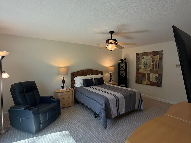 225 Nathan Ct — Photo 4