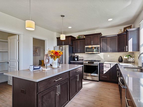 3rd image of 3501 E Fitz Roy Street Block 3 Lot 14