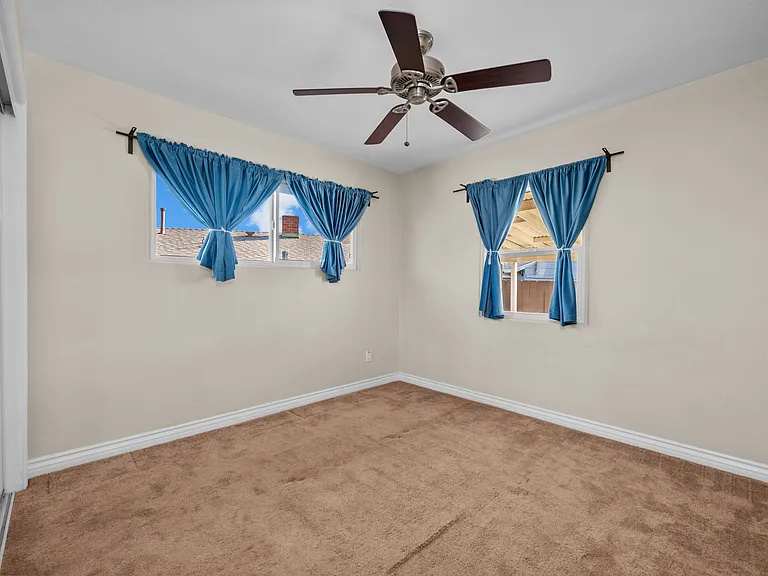 2260 Altadena Ave — Photo 14