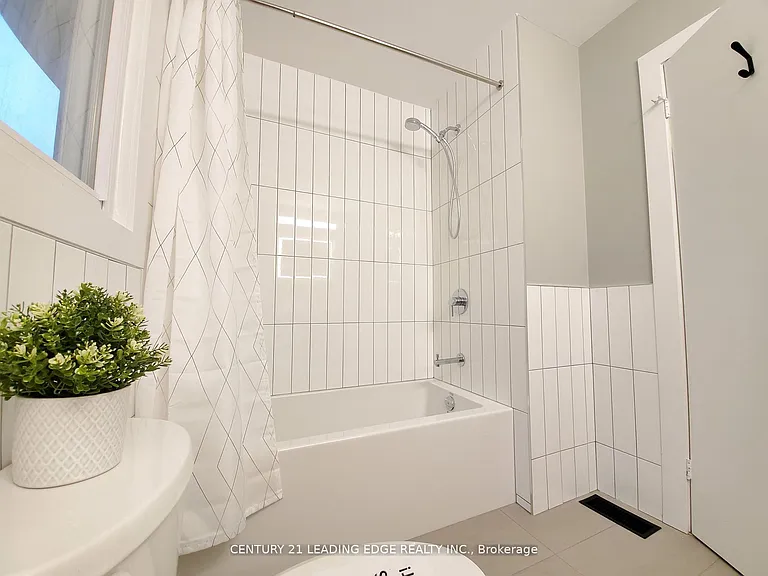 45 Bayview Dr — Photo 14