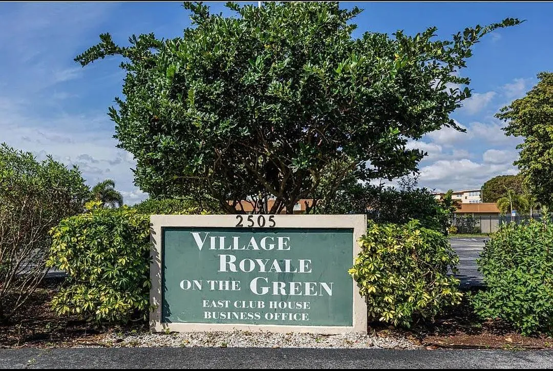2 bed, 2.0 bath, 960 sqft, $1,699 — Photo 3