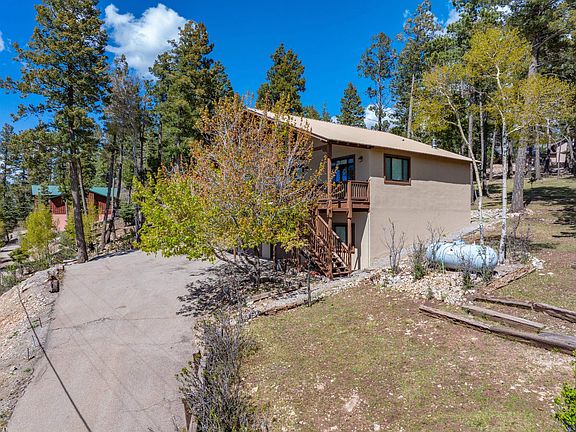 4th image of 726 Big Bear Way