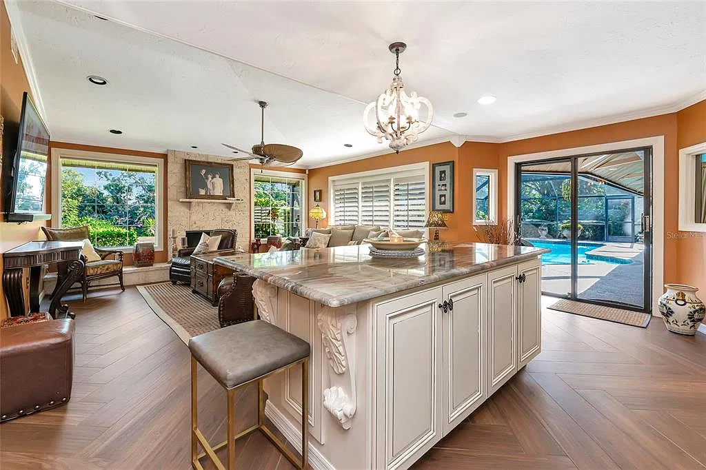 4 bed, 4.0 bath, 3023 sqft, $4,500 — Photo 2